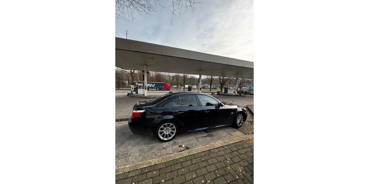 BMW 523 182.000 km 6.800 &euro; düsseldorf 40210