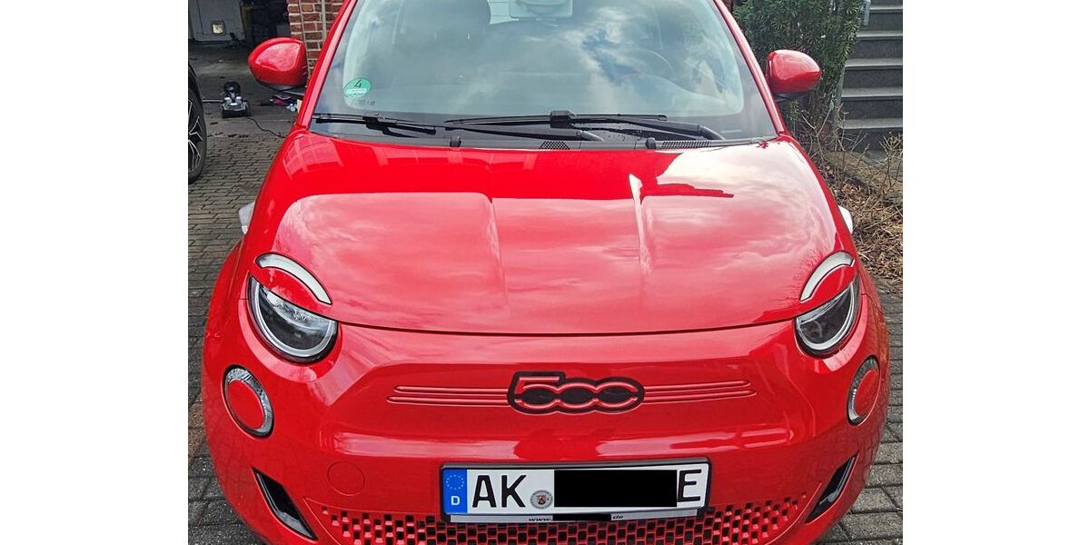 Fiat 500e 14.933 km 18.900 &euro; Wissen 57537