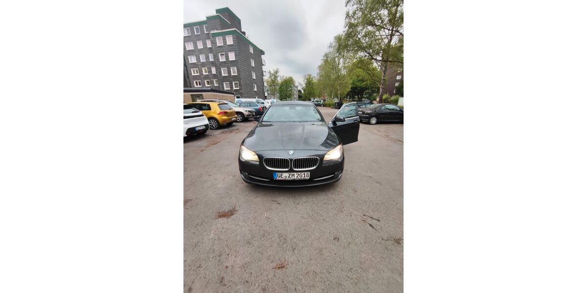 BMW 523 186.000 km 12.900 &euro; Gelsenkirchen 45884