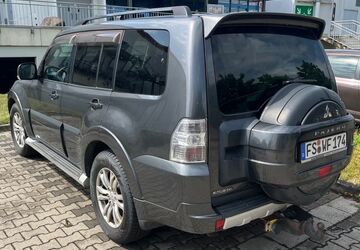 Mitsubishi Pajero 183.000 km 11.900 &euro; Freising 85356