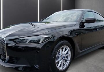 BMW i4 1.821 km 49.082 &euro; Bottrop 46236