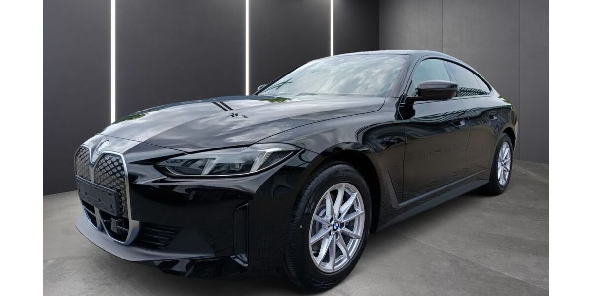 BMW i4 1.821 km 49.082 &euro; Bottrop 46236