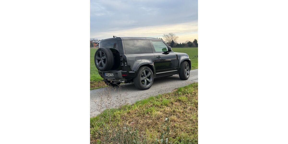 Land Rover Defender 20.000 km 104.800 &euro; Leverkusen 51379
