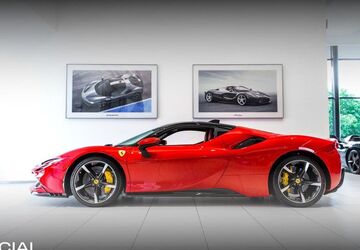 Ferrari SF90 6.941 km 485.000 &euro; Hengelo 