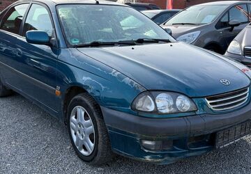 Toyota Avensis 107.000 km 2.990 &euro; Rinteln 31737