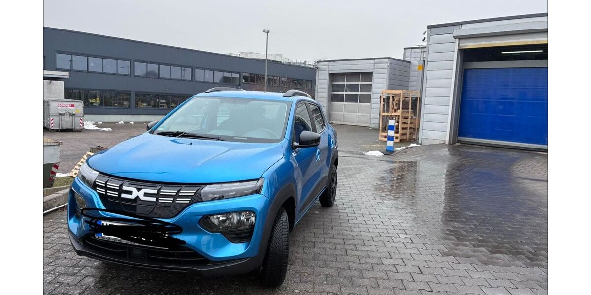 Dacia Spring 47.200 km 8.400 &euro; Elbtal 65627