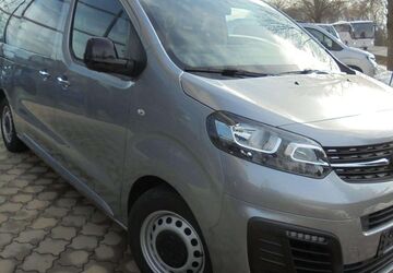Opel Vivaro 50.500 km 31.490 &euro; Petting 83367