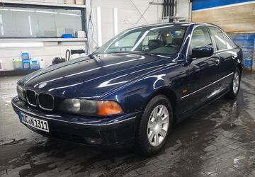 BMW 523 250.000 km 4.300 &euro; München 81539