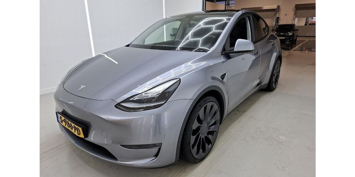 Tesla Model Y 81.818 km 36.300 &euro; Hoogeveen 