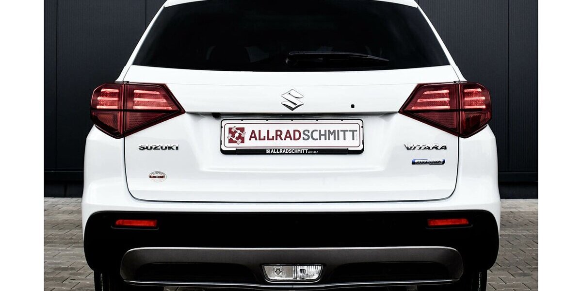 Suzuki Vitara Comfort+ 1.5l AGS ALLGRIP HEV 30.712 km 21.990 &euro; Höchberg-Würzburg 97204
