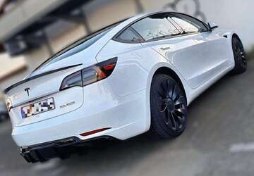 Tesla Model 3 123.000 km 26.499 &euro; Böblingen 71032