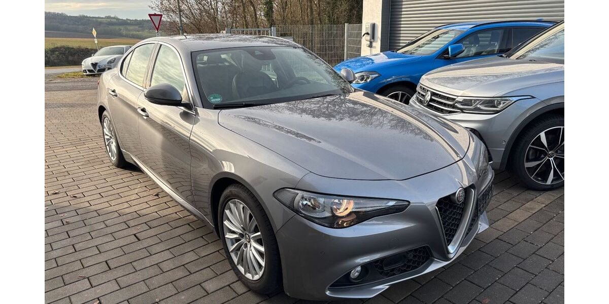 Alfa Romeo Giulia 84.600 km 19.900 &euro; Volkach 97332