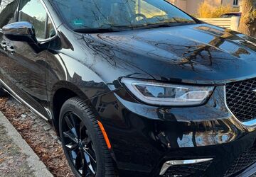 Chrysler Pacifica 58.900 km 48.900 &euro; Berlin 12205