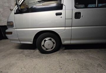 Mitsubishi L300 203.000 km 9.500 &euro; Krefeld 47803