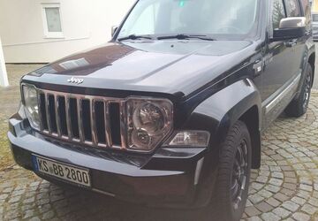 Jeep Cherokee 155.000 km 9.500 &euro; Kassel 34132