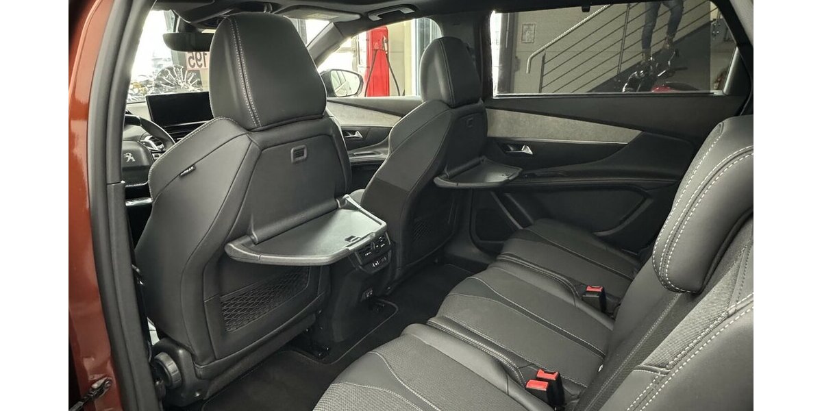 Peugeot 5008 GT 130 BlueHDi 1.Hand Panorama 7 Sitze 29.300 km 27.440 &euro; Lich 35423