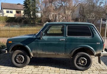 Lada Niva 102.000 km 1.300 &euro; Weiden 92637