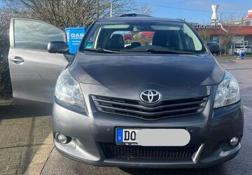 Toyota Verso 185.000 km 6.200 &euro; Dortmund 44309