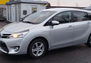 Toyota Verso 114.000 km 7.900 &euro; Passau 94032