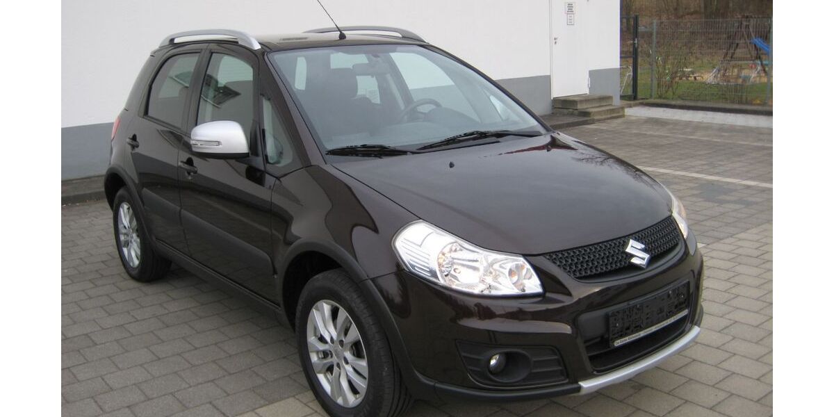 Suzuki SX4 118.000 km 9.980 &euro; Chemnitz 09125