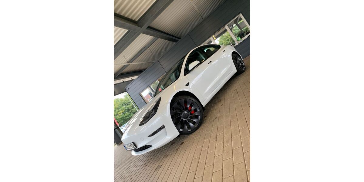 Tesla Model 3 14.490 km 43.490 &euro; Beienrode bei Göttingen 37130