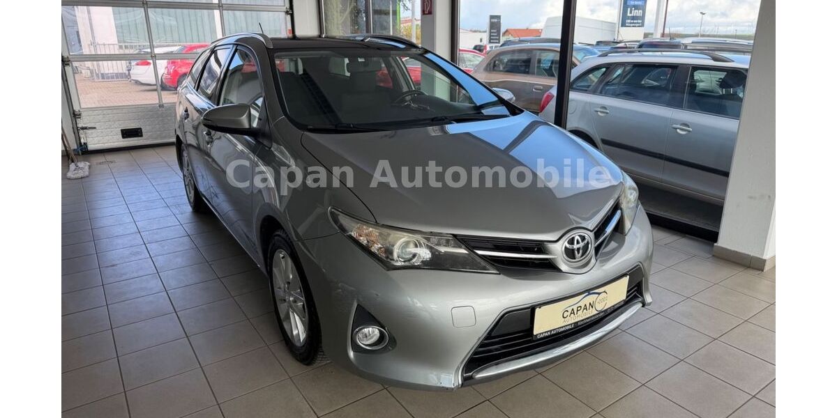 Toyota Auris 131.000 km 8.999 &euro; Kirchheimbolanden 67292