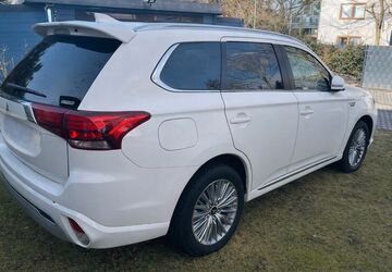 Mitsubishi Outlander 186.000 km 15.500 &euro; Stahnsdorf 14532