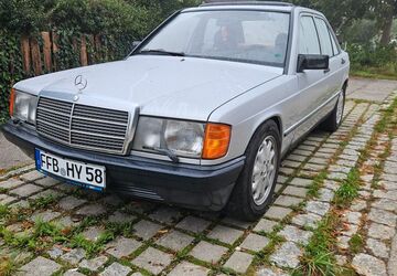 Mercedes-Benz 190 94.000 km 13.500 &euro; Fürstenfeldbruck 82256