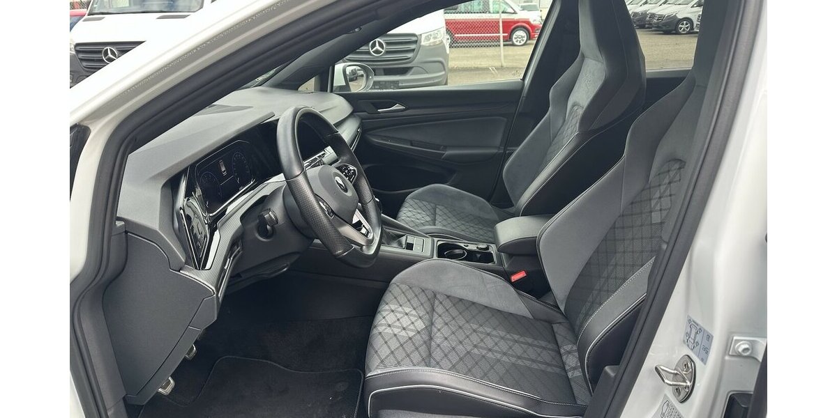 VW Golf Variant R-Line Navi Winterpaket 85.883 km 18.900 &euro; Mainz 55122