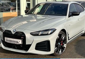 BMW i4 17.194 km 58.360 &euro; Mülheim 45472