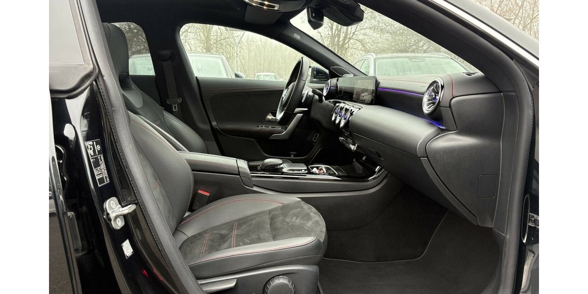 Mercedes-Benz CLA 200 CDI AMG 4MATIC/360°/HEADUP/PANO/NAVI/DAB 115.106 km 32.900 &euro; Villingen-Schwenningen 78054