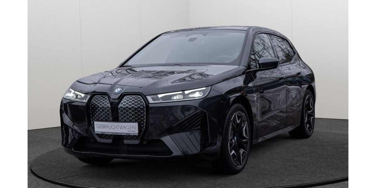 BMW iX 13.735 km 47.350 &euro; Hamburg 22529