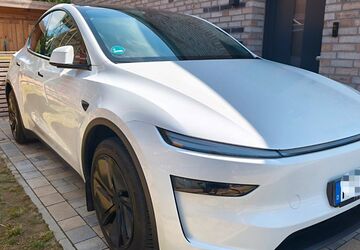 Tesla Model Y 25.000 km 45.500 &euro; Selent 24238