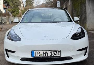 Tesla Model 3 25.500 km 27.499 &euro; Freiburg 79106