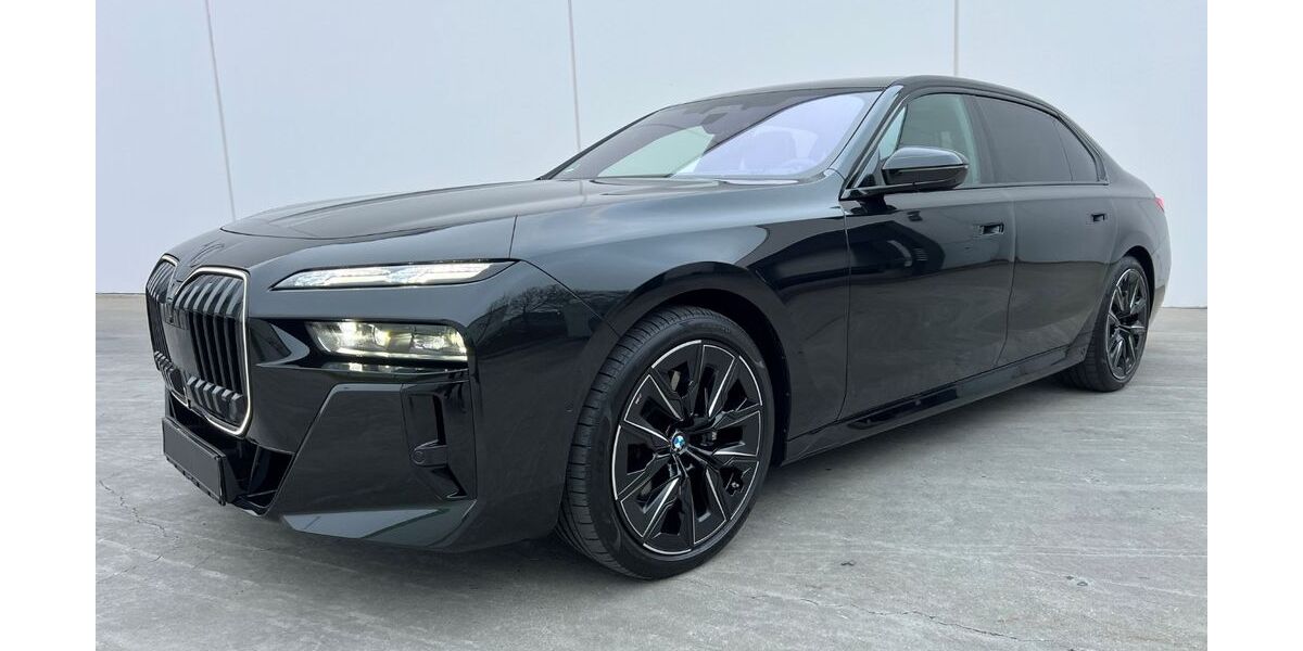 BMW 740 16.500 km 118.880 &euro; Nordhausen 99734