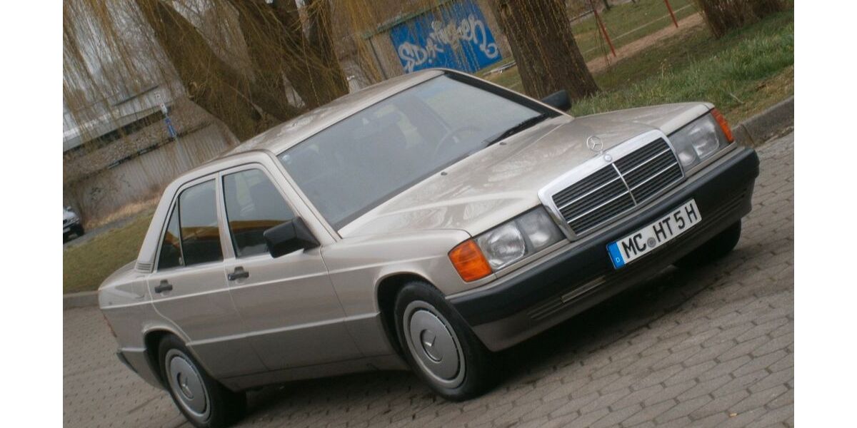 Mercedes-Benz 190 216.000 km 3.999 &euro; Demmin 17109
