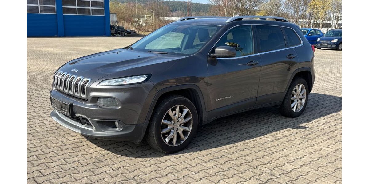 Jeep Cherokee 261.000 km 8.999 &euro; Marktredwitz 95615