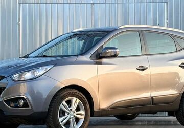 Hyundai ix35 83.600 km 9.890 &euro; München 81243