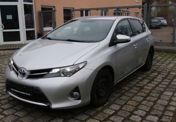 Toyota Auris 121.000 km 9.990 &euro; Rostock 18055