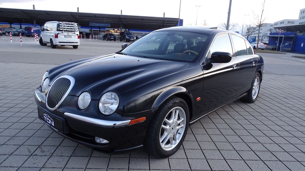 Jaguar S-Type 61.800 km 7.900 &euro; München 81243