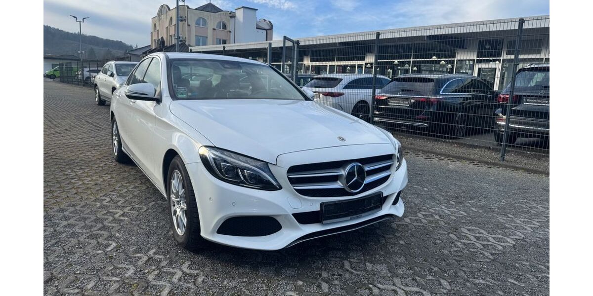 Mercedes-Benz C 250 89.000 km 21.900 &euro; Köln 50765