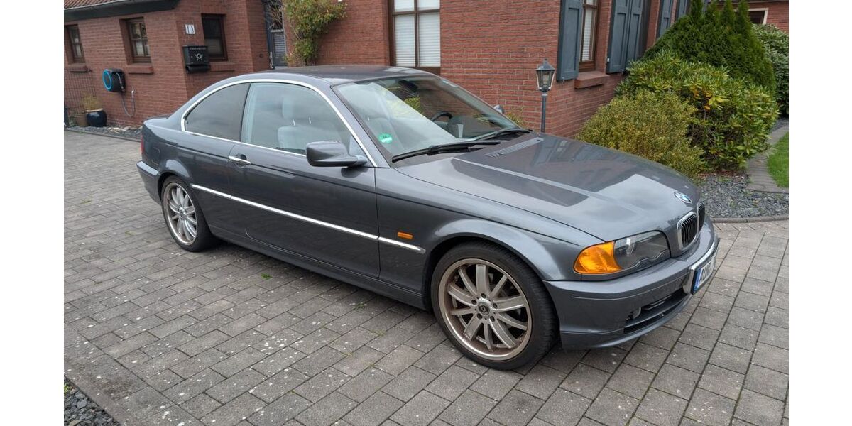 BMW 323 102.950 km 8.770 &euro; Großefehn 26629