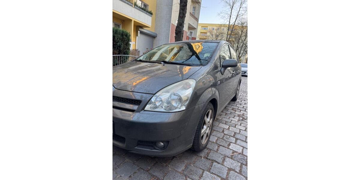 Toyota Verso 223.171 km 3.490 &euro; Berlin 12167