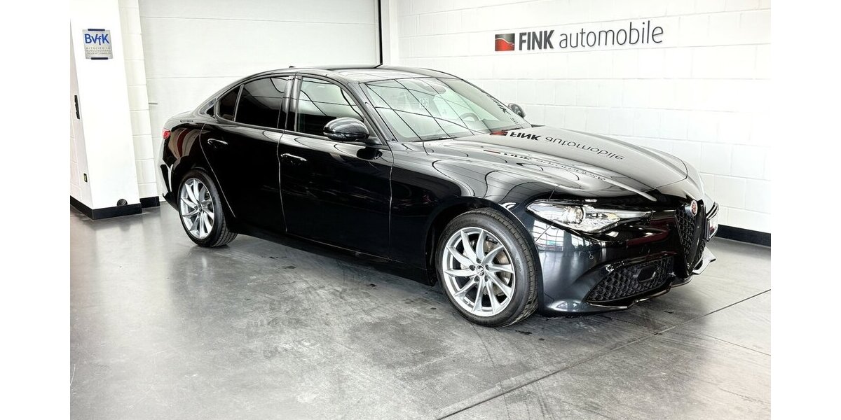 Alfa Romeo Giulia 2.0 Sprint Turbo 16V Xenon Leder Carplay 23.400 km 29.890 &euro; Lich 35423