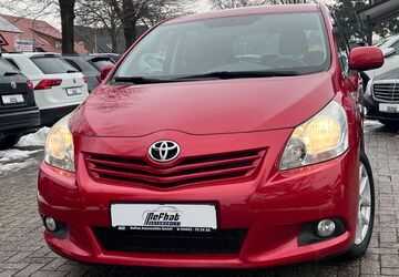 Toyota Verso 142.000 km 9.600 &euro; Lohne 49393