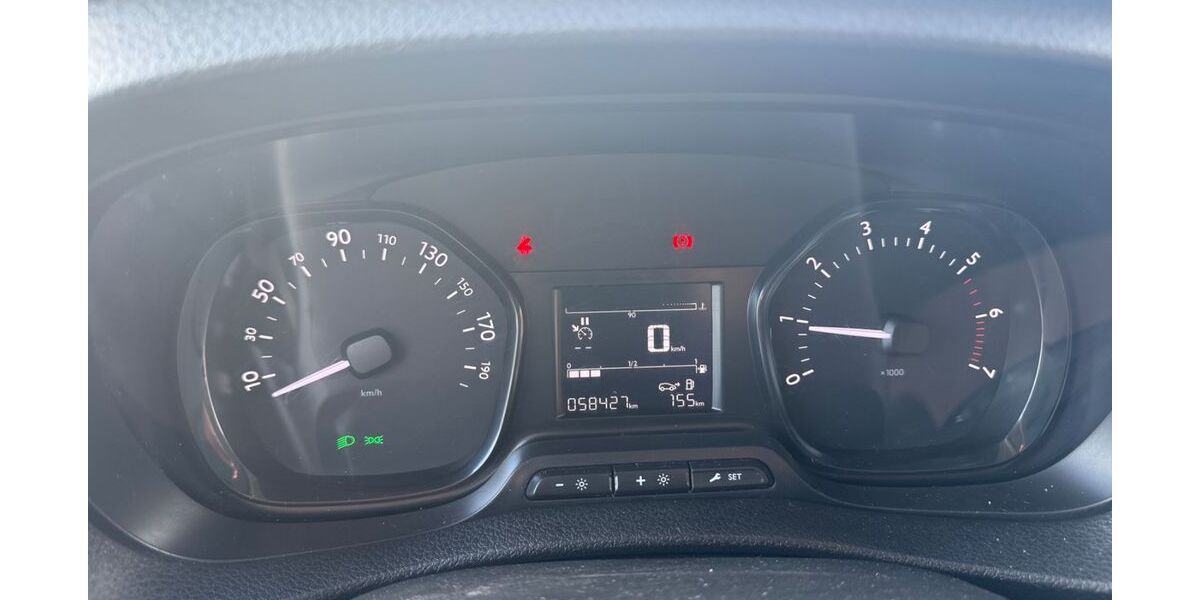 Opel Vivaro 62.000 km 21.000 &euro; Gießen 35398