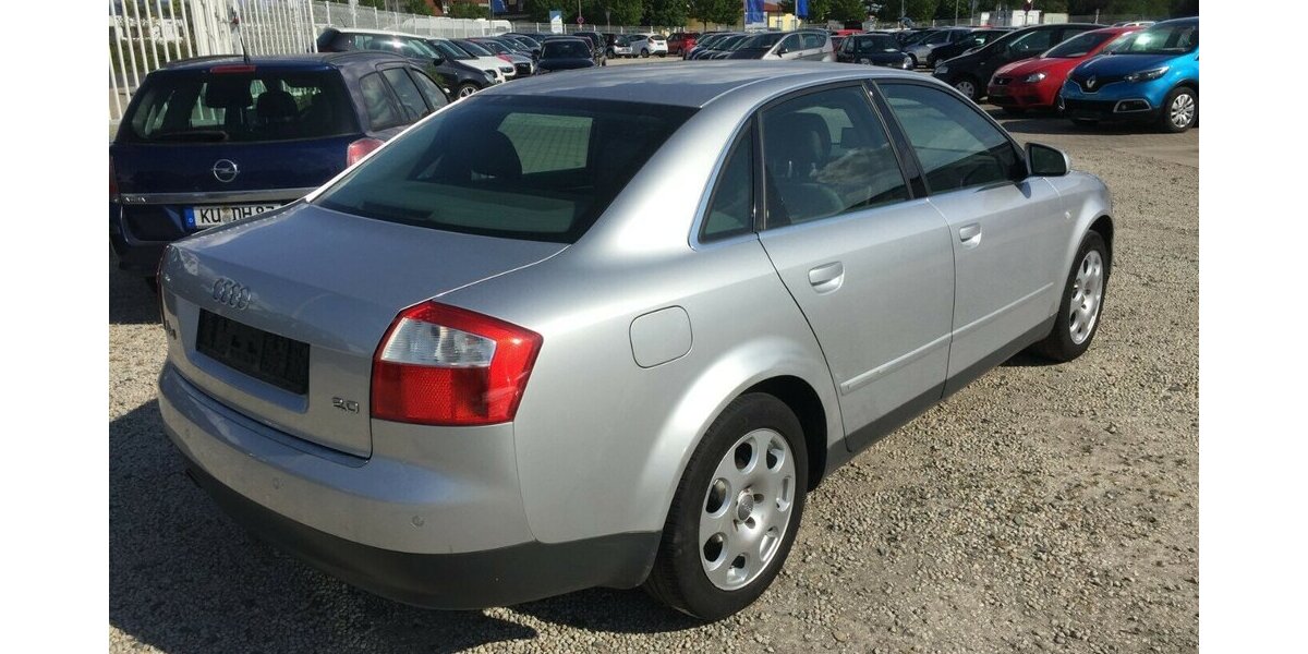 Audi A4 2.0,AHK,Sitzheiz.,Navi,Tüv 11/27! 216.000 km 2.600 &euro; Himmelkron 95502