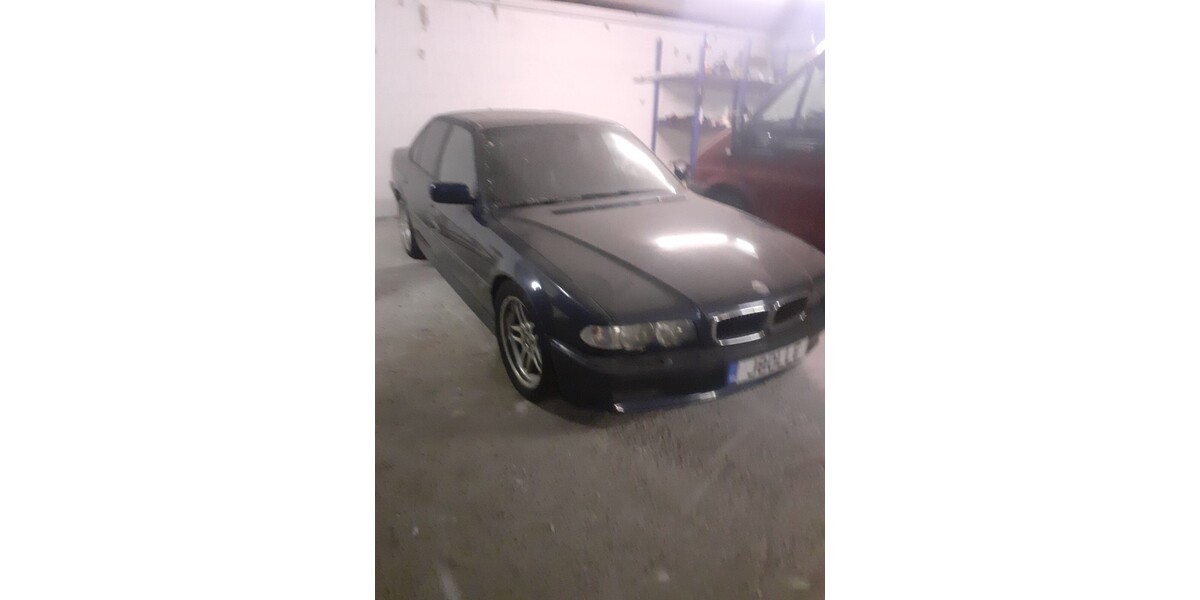 BMW 735 123.000 km 5.000 &euro; Gribow 