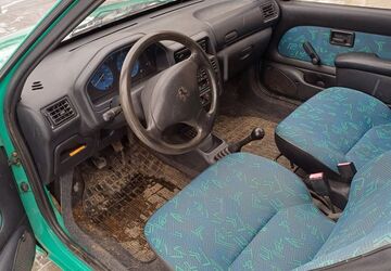 Peugeot 106 65.300 km 750 &euro; Tromlitz 99444