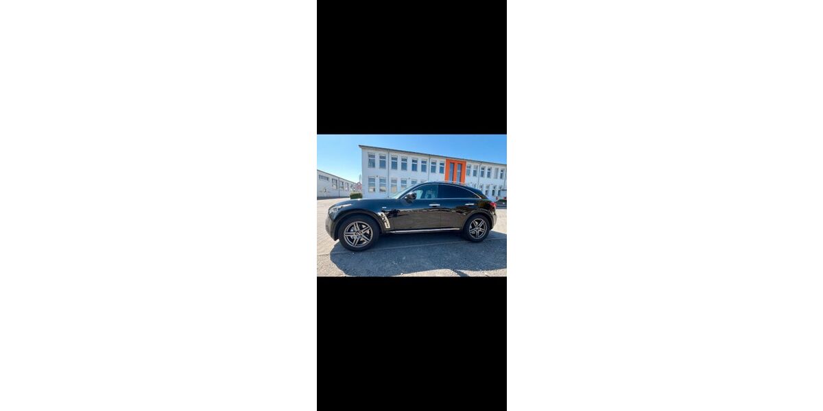 INFINITI FX 227.000 km 7.000 &euro; Maintal 63477